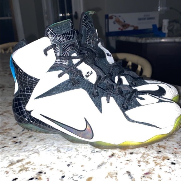 Lebron 12’s - Picture 2 of 5